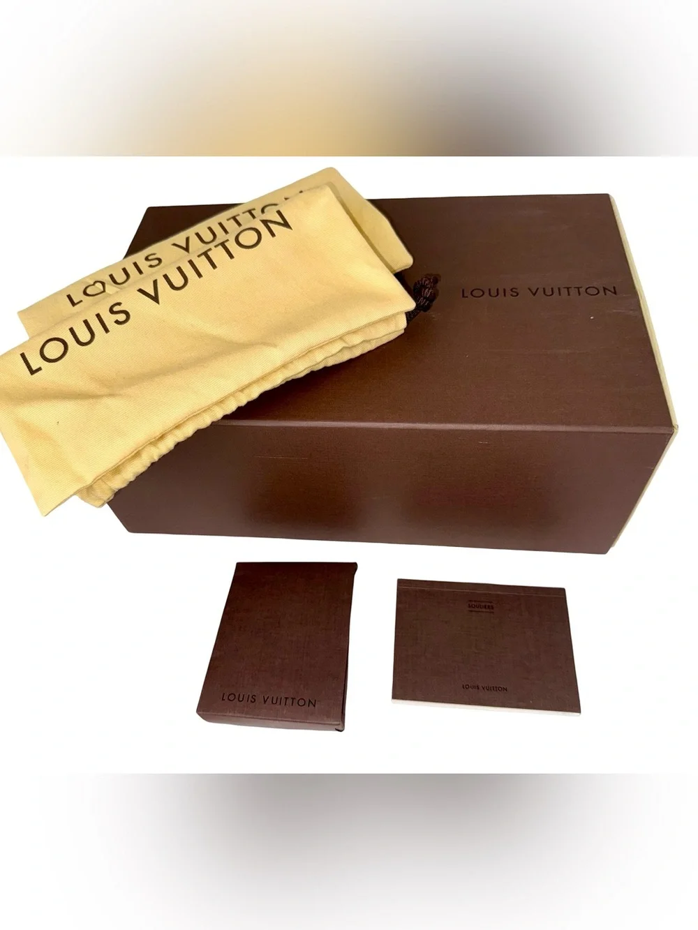 LOUIS VUITTON BLACK LEATHER BROGUES DERBY SHOES